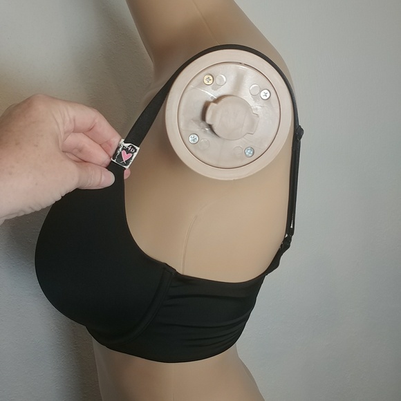 34D Victoria Secret padded black bra. - Picture 5 of 10